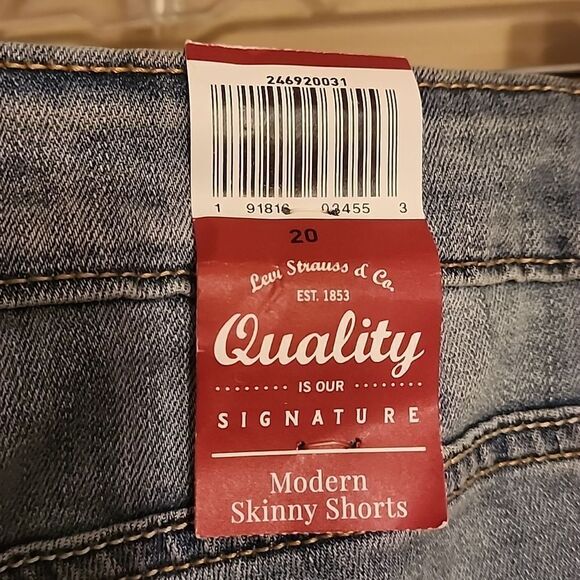 Lebis modern skinny shorts size 20 NWT - Picture 3 of 4